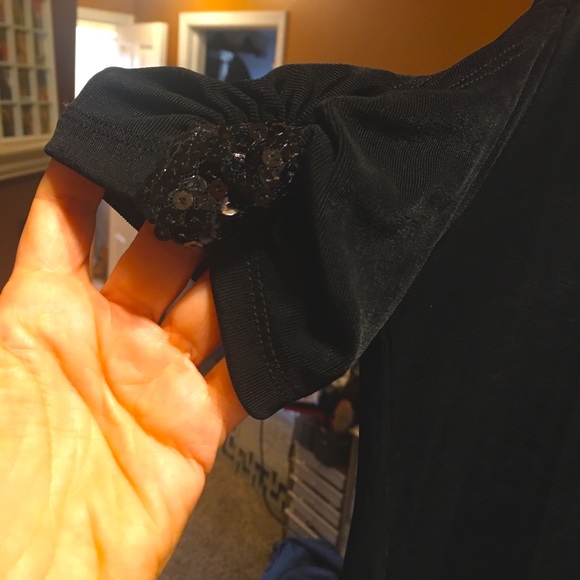 Slinky Black Tunic XS with lots of Stretch - Picture 2 of 4